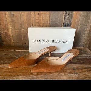 Manolo kitten mules